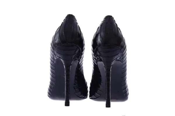 JY Black Swan - Image 4